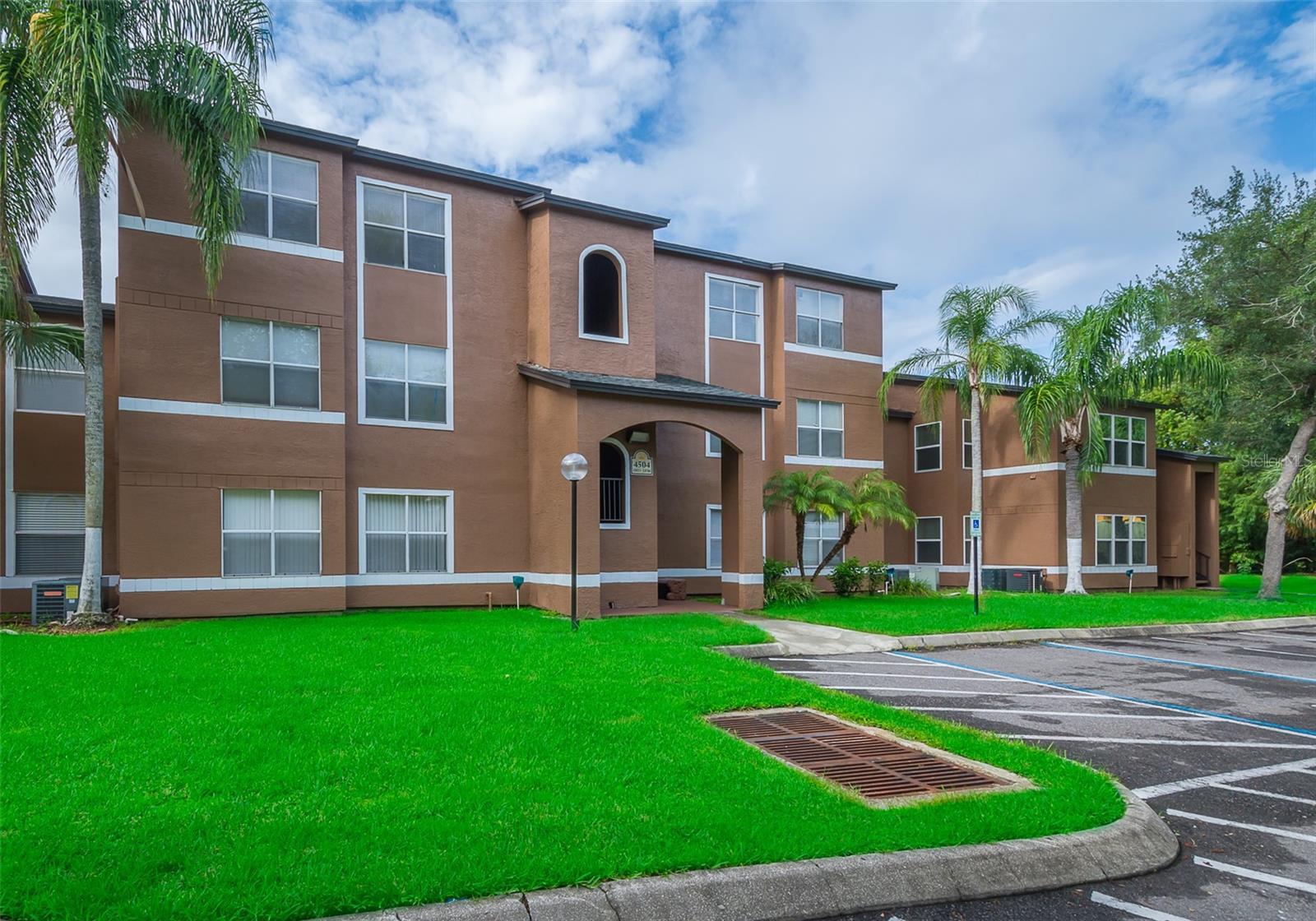 4504 Commander Drive, FL