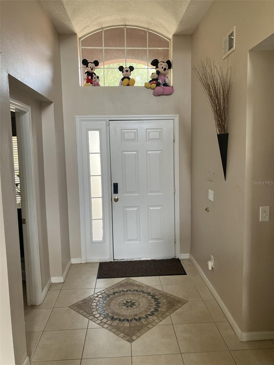 345 Solana Circle, FL