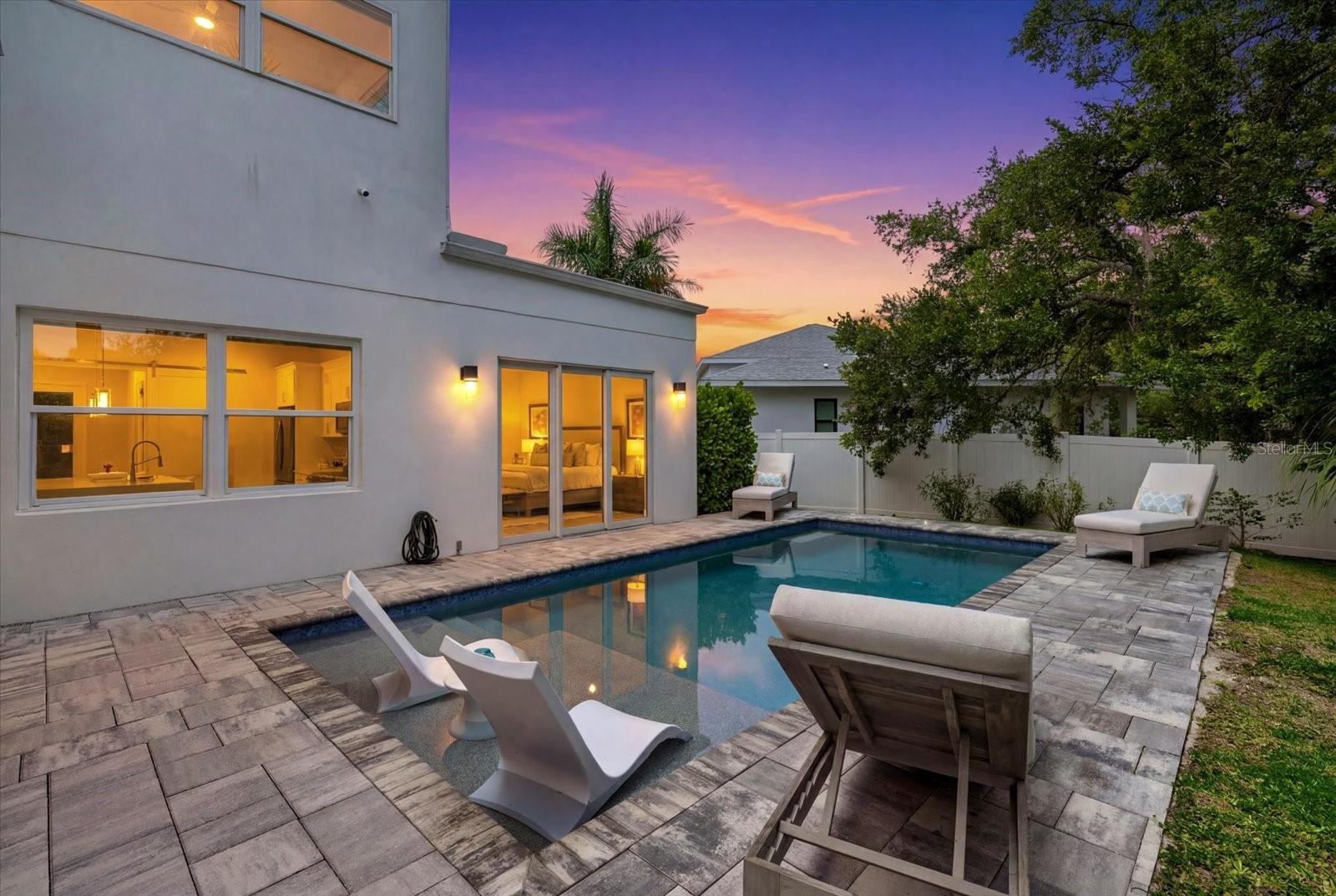 811 30th Court, FL