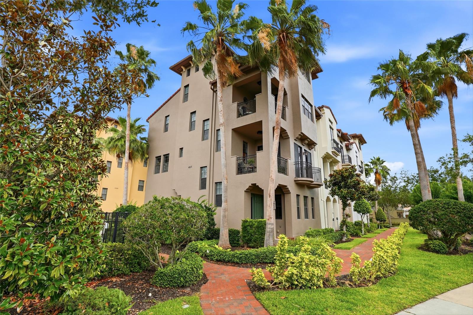 4815 Yacht Club Drive, FL