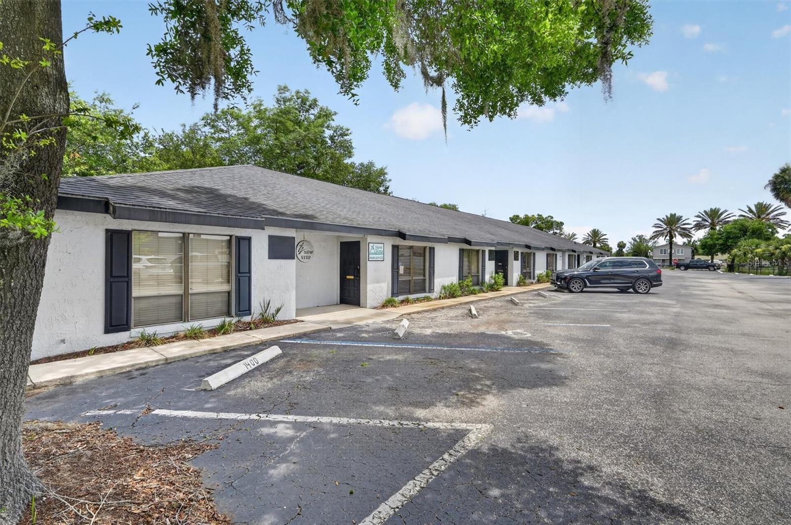 7 Main Street, FL