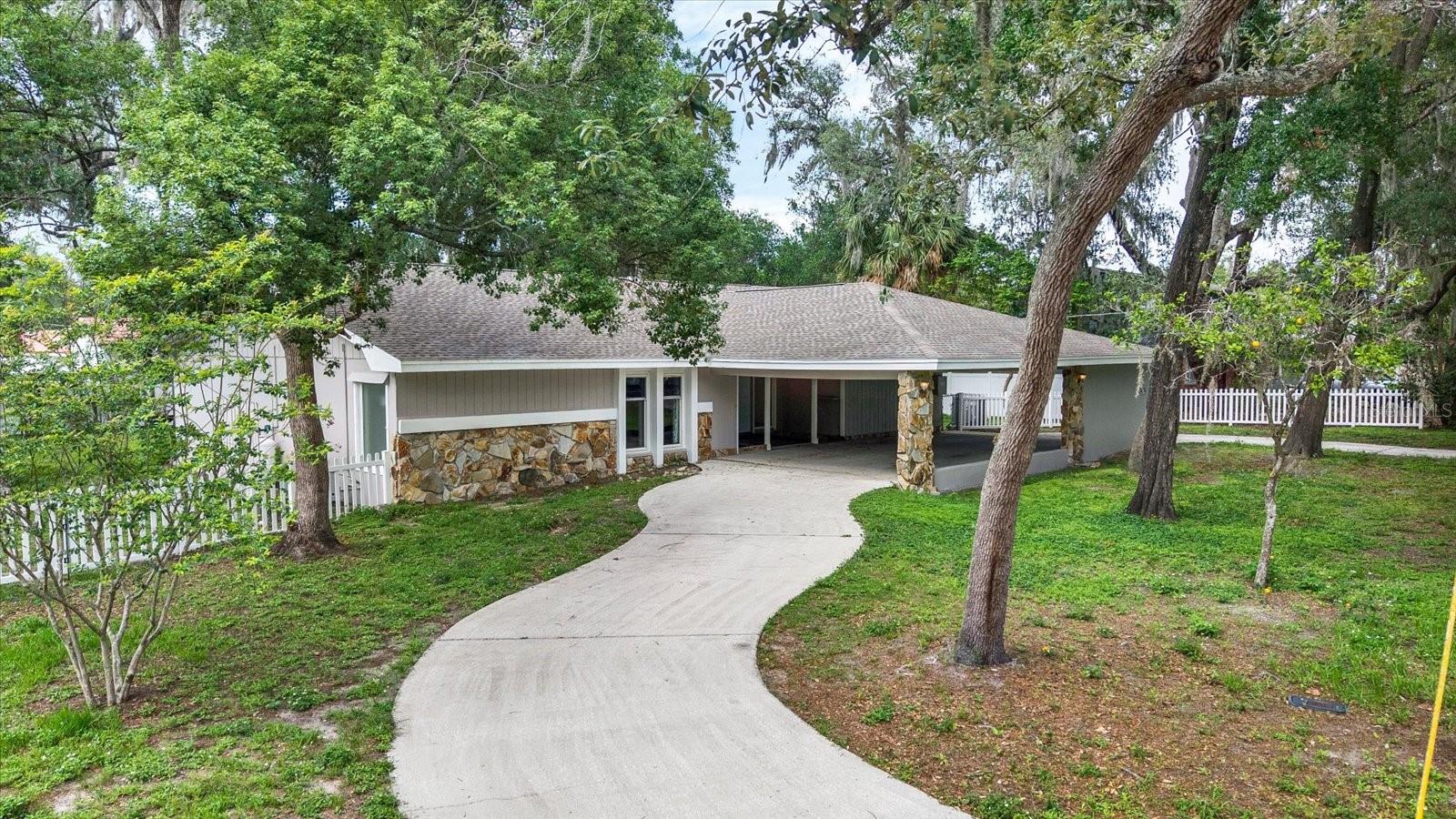 6906 Greenhill Place, FL