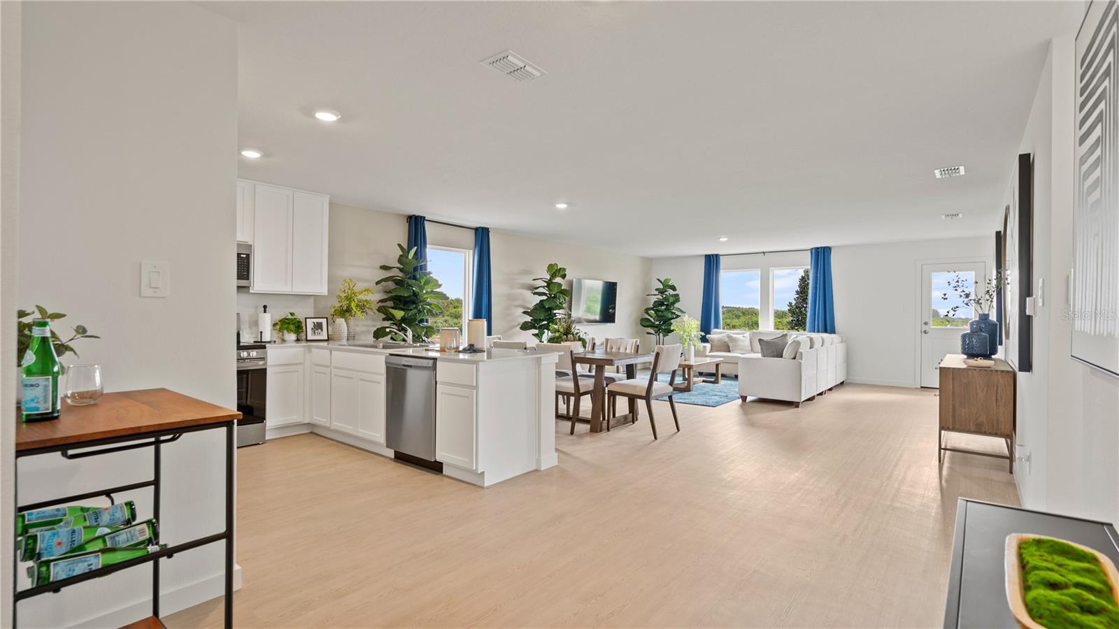 315 Nola Lane, FL