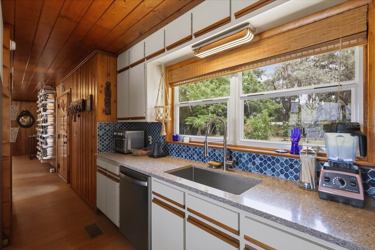460 Lake Como Drive, FL