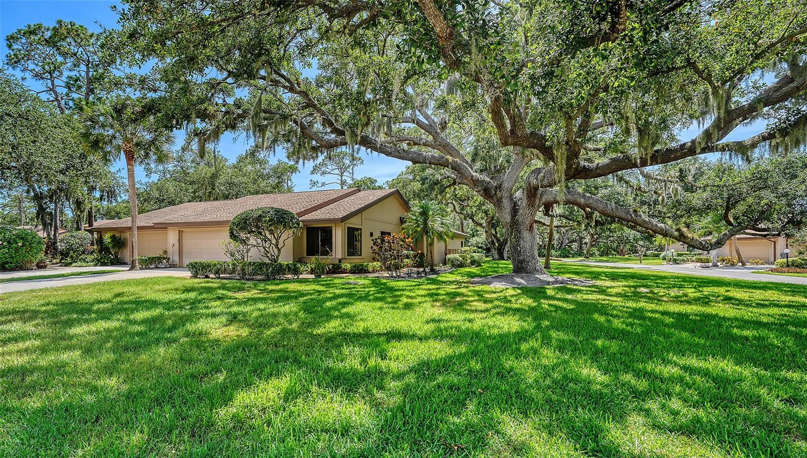 4652 Oak Hollow Drive, FL