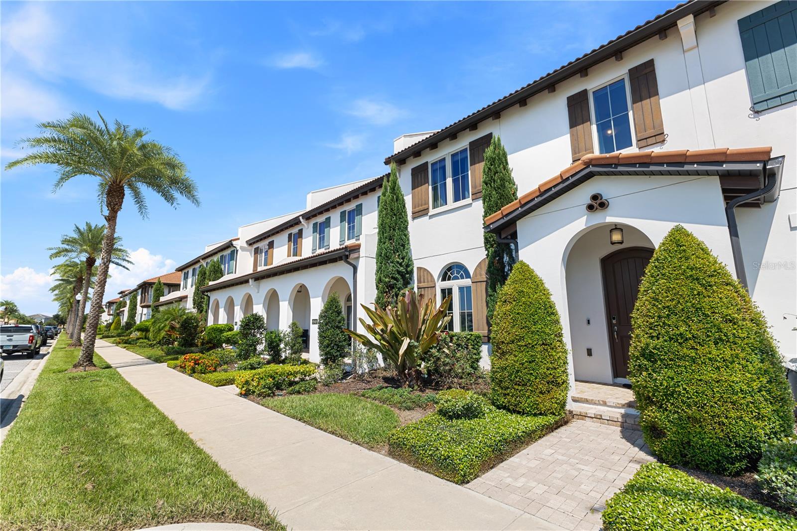8955 Lakeshore Pointe Drive, FL