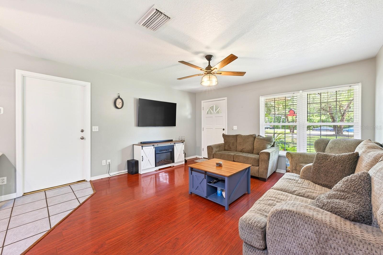 2385 Lake Pickett Road, FL