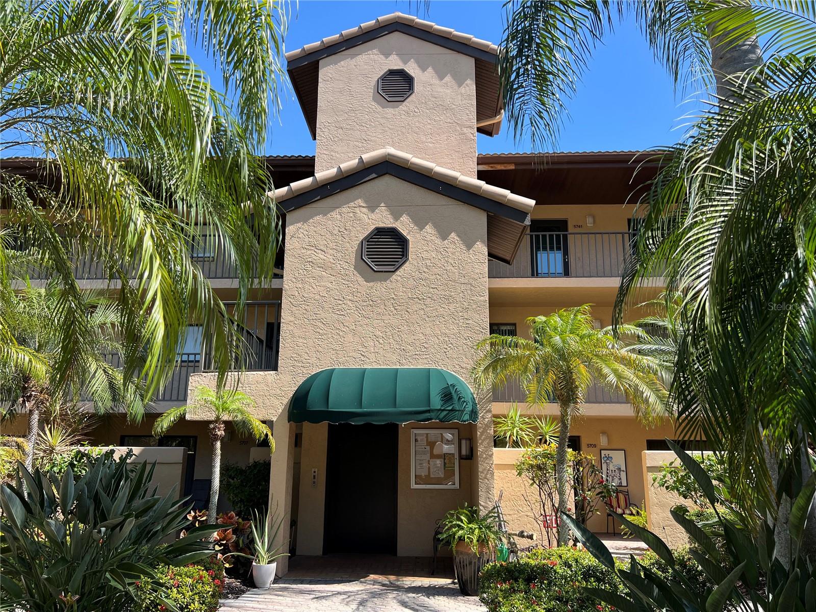 5555 Ashton Lake Drive, FL