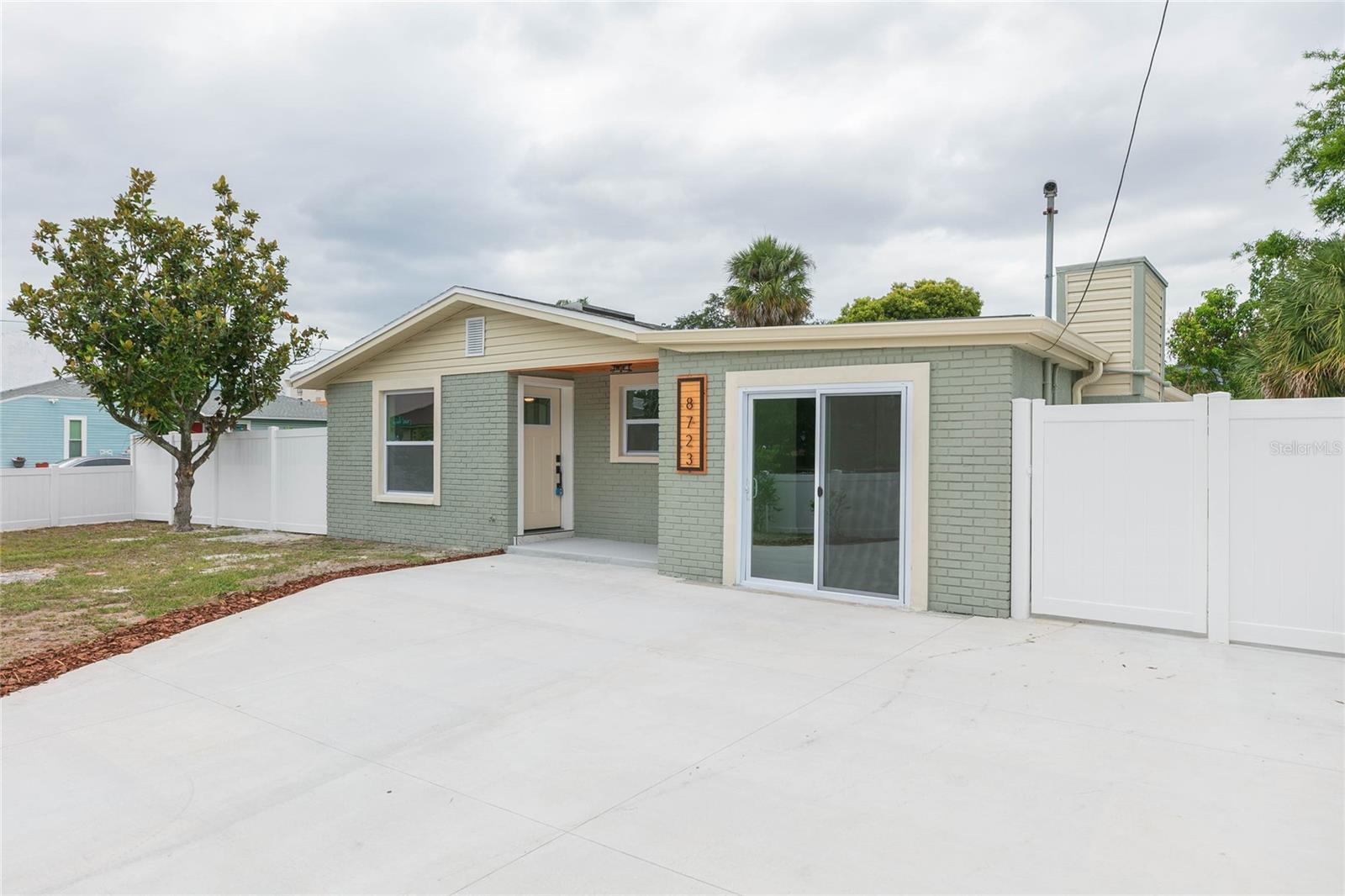 8723 River Forest Circle, FL