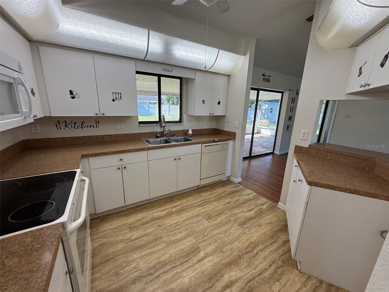 14078 Spring Hill Drive, FL