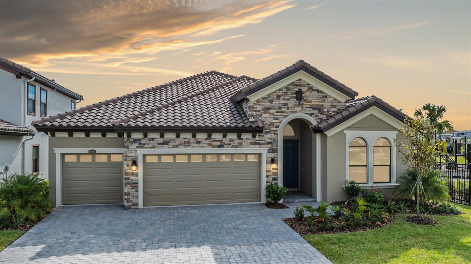10850 Rustic Timber Loop, FL