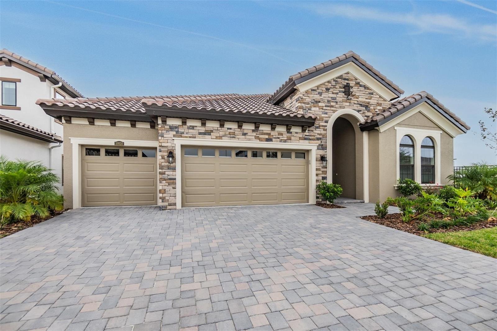 10850 Rustic Timber Loop, FL