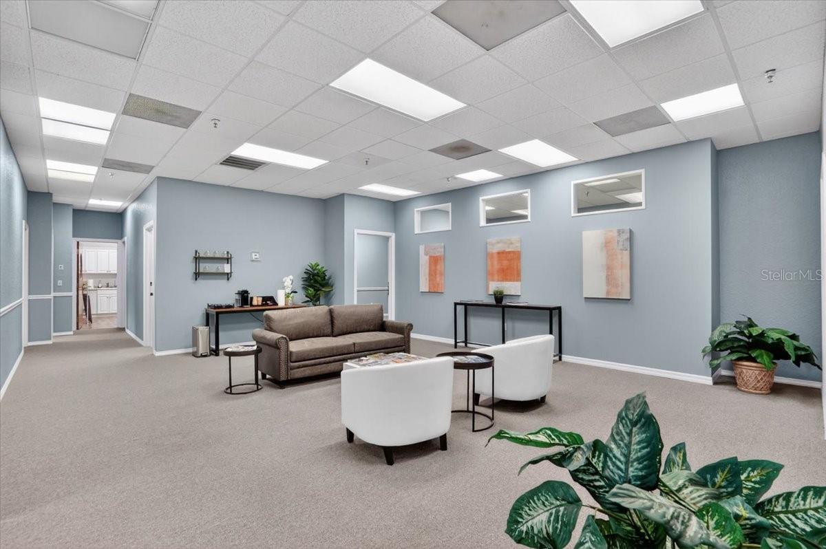 100 2nd Avenue, FL