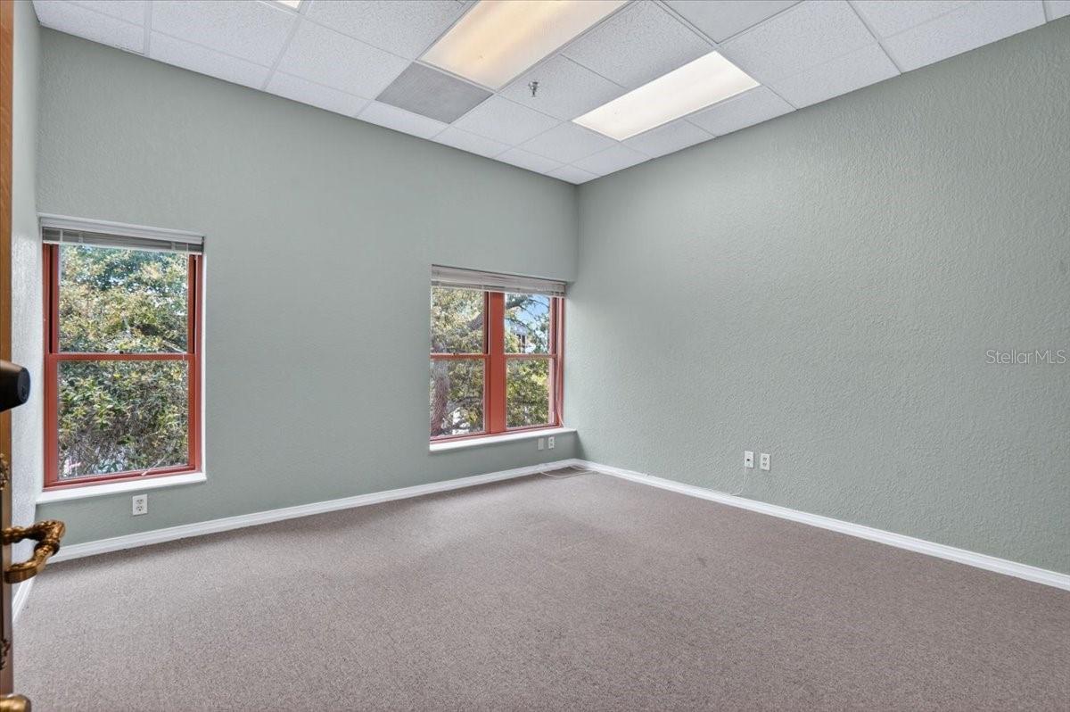 100 2nd Avenue, FL