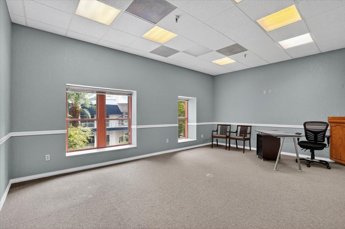 100 2nd Avenue, FL
