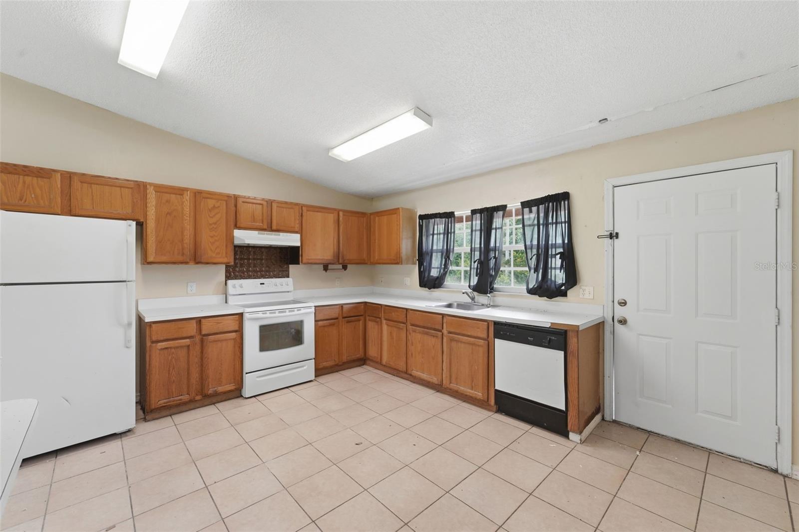 816 Adour Drive, FL