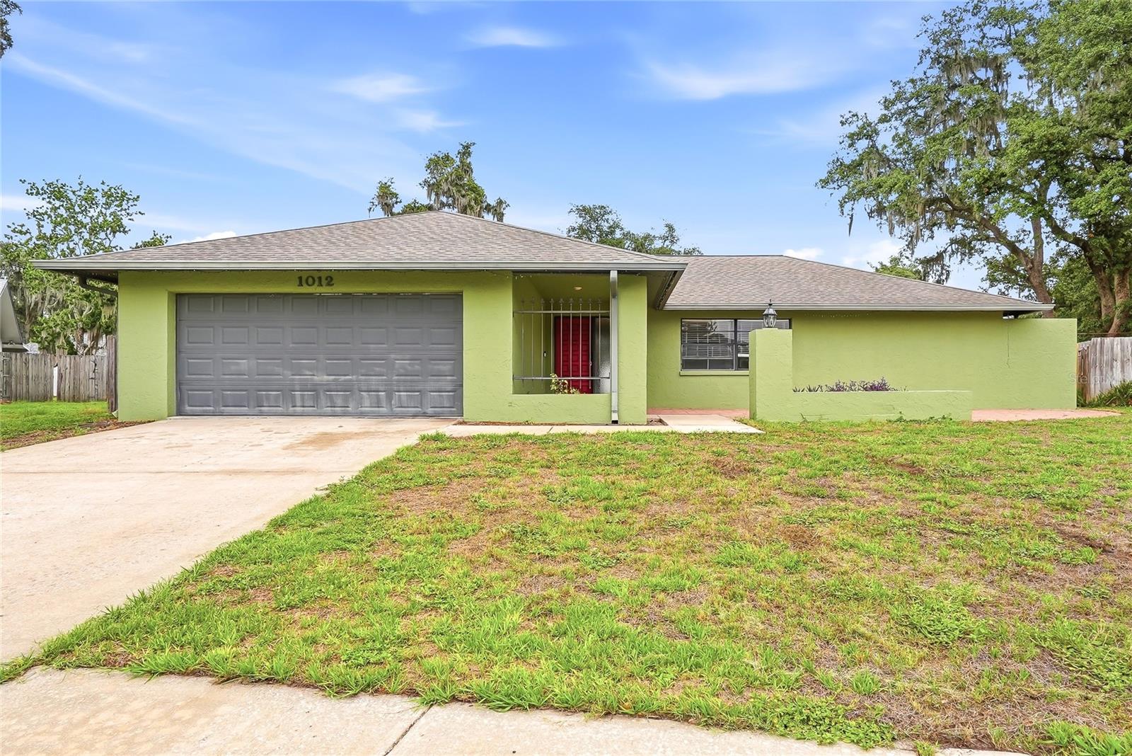 1012 Redbud Circle, FL