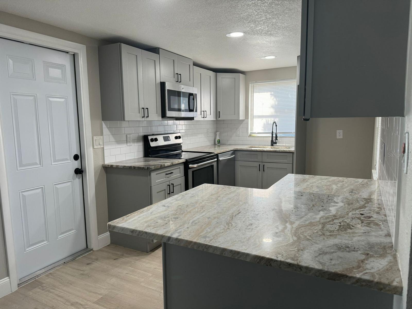 7605 Embassy Boulevard, FL