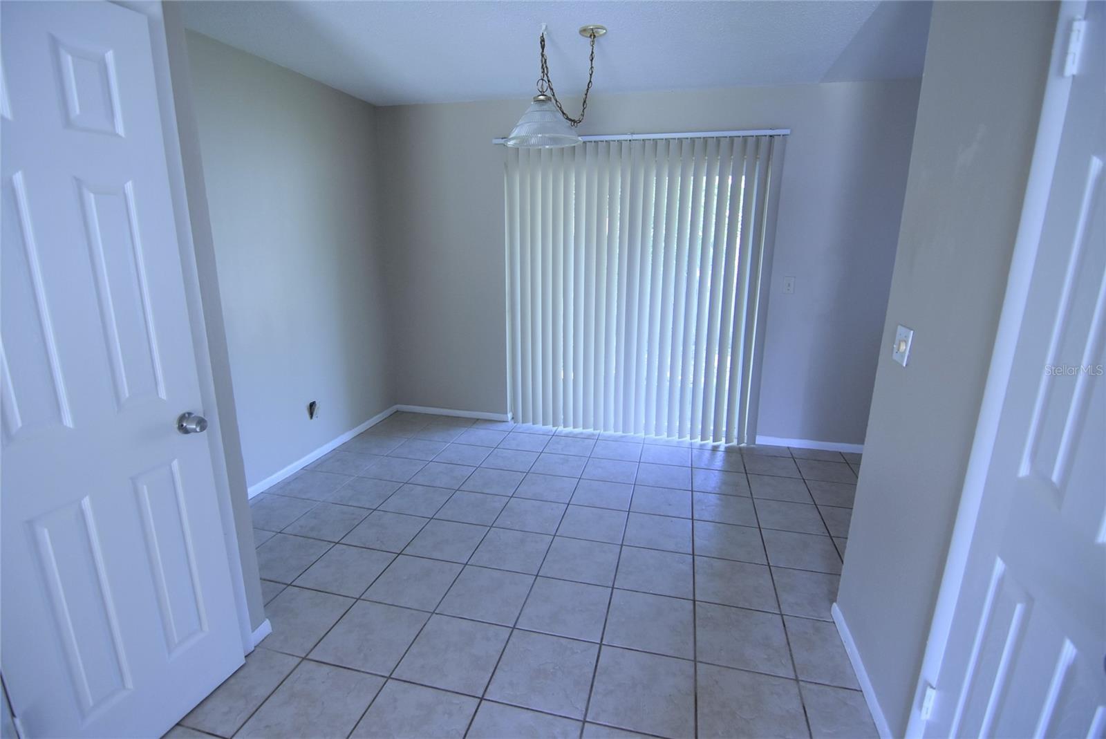 423 Longwood Circle, FL