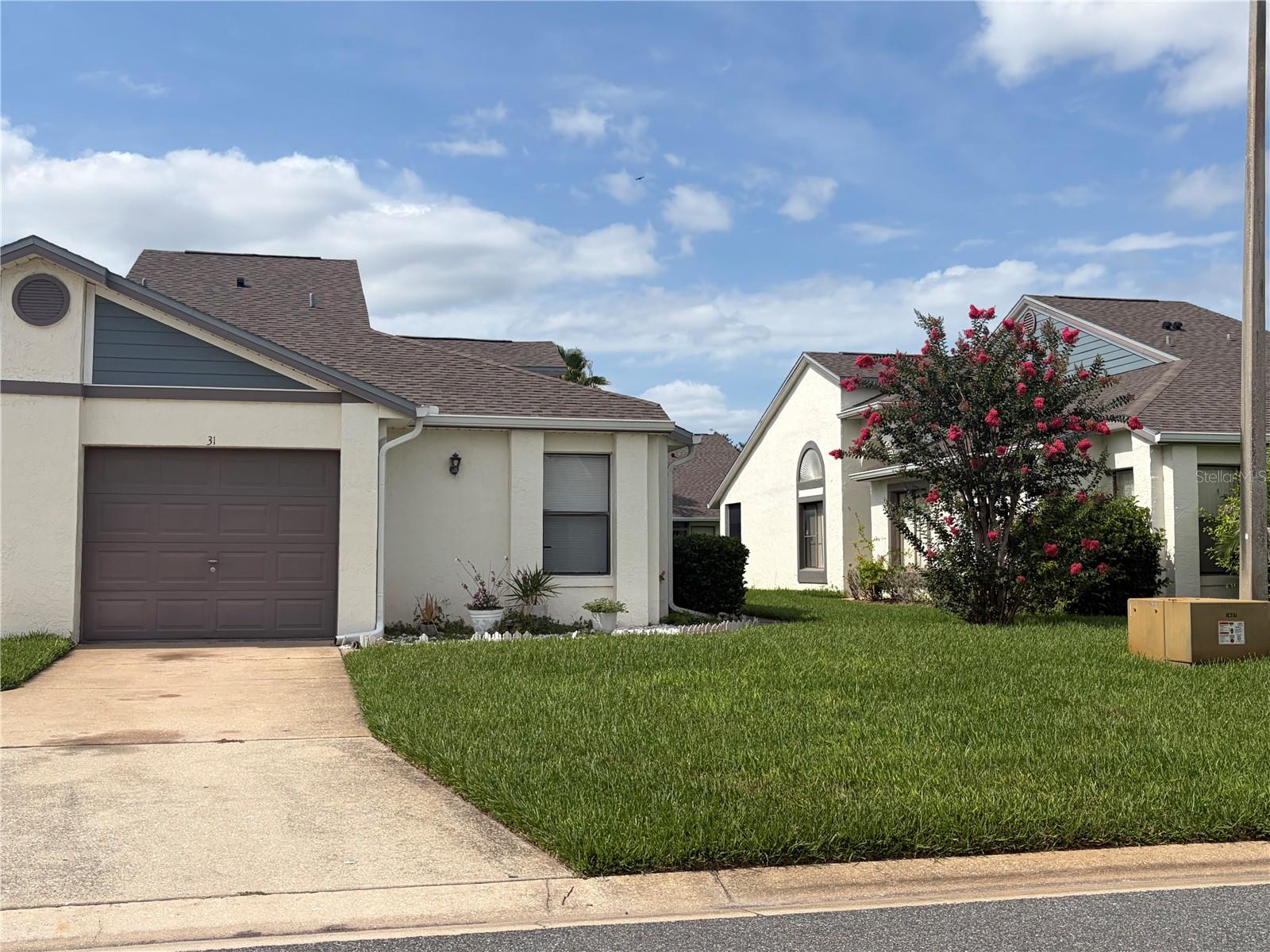 31 Lakepointe Circle, FL