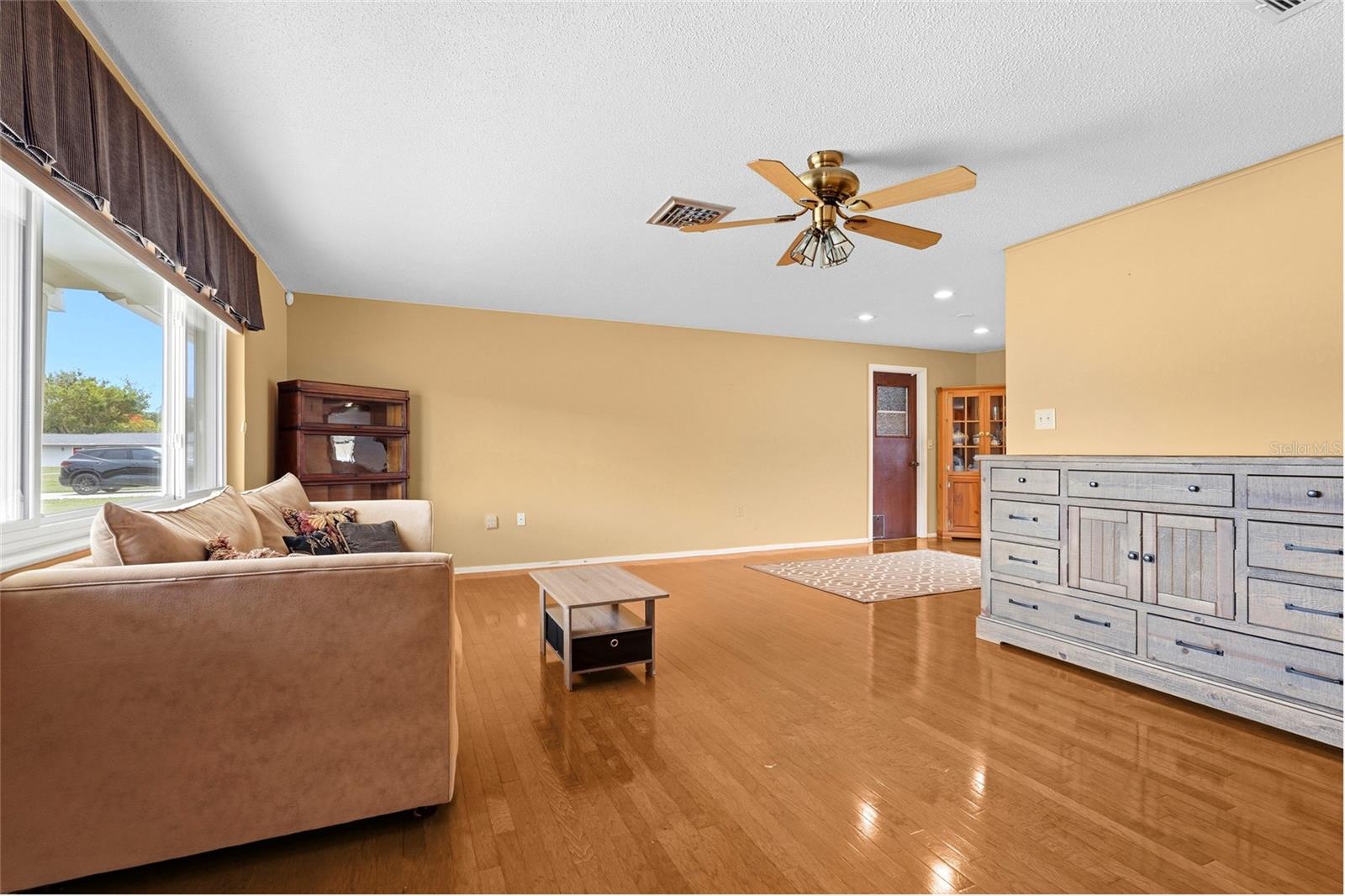 1006 De Leo Drive, FL