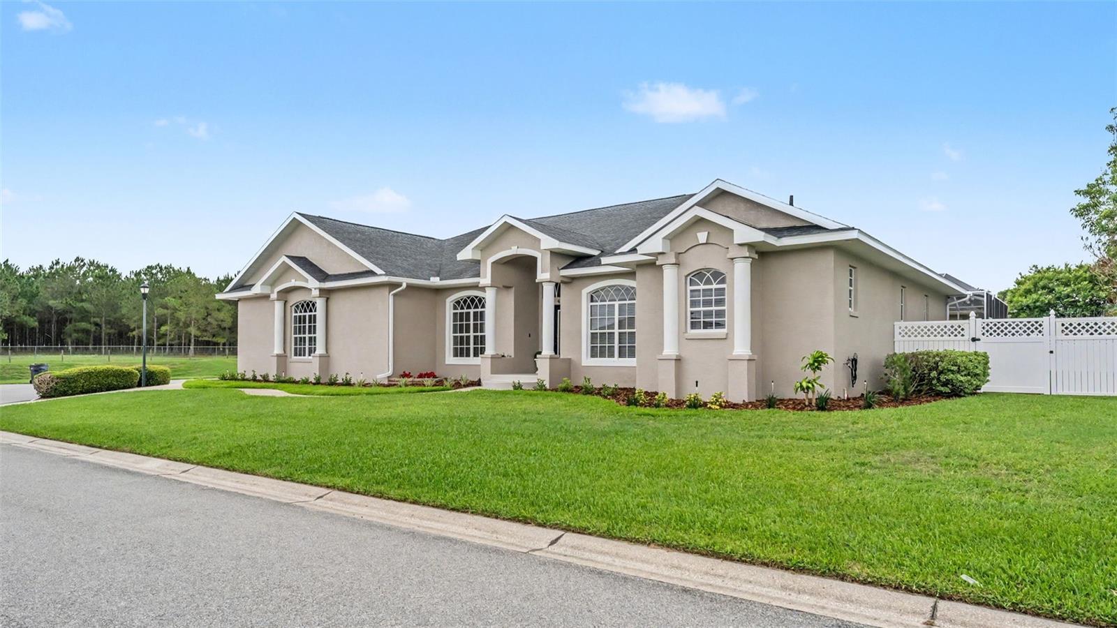 472 Archaic Drive, FL
