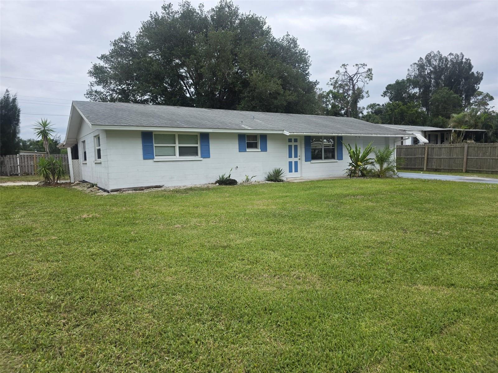 408 Pinewood Avenue, FL