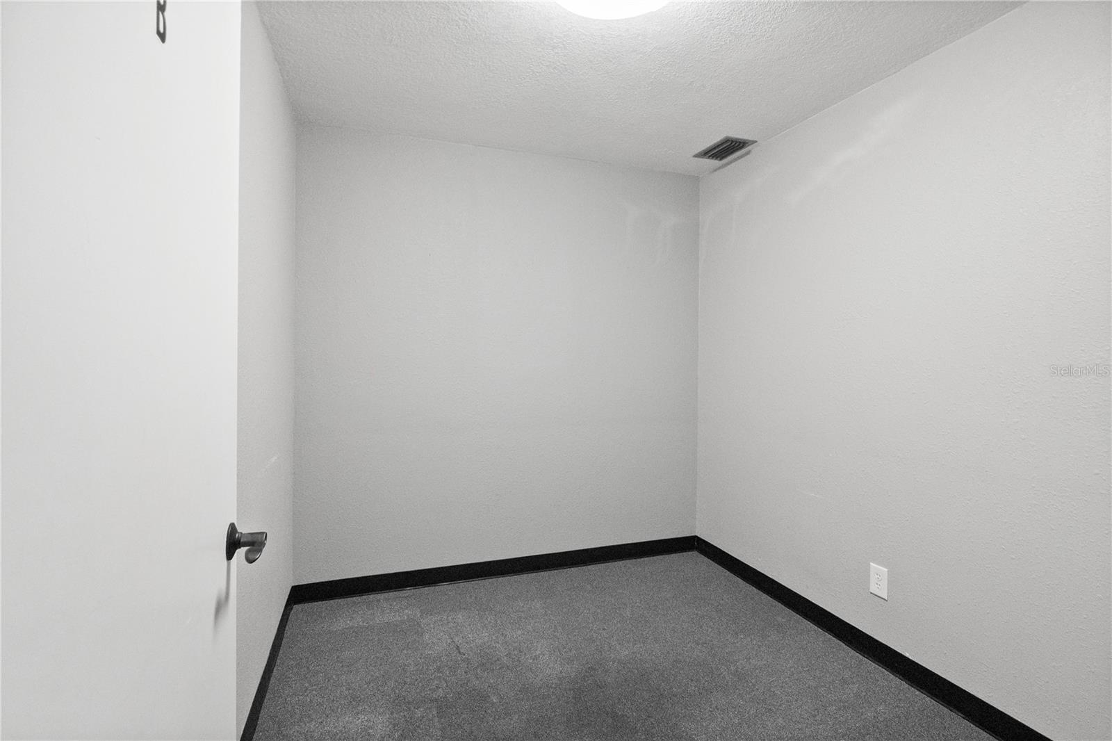 684 Montrose Street, FL
