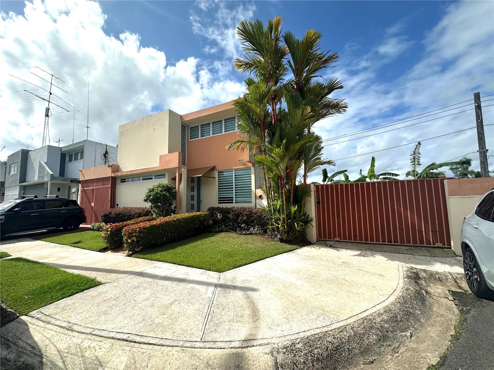 2 Alturas De Rio Bayamon, PR