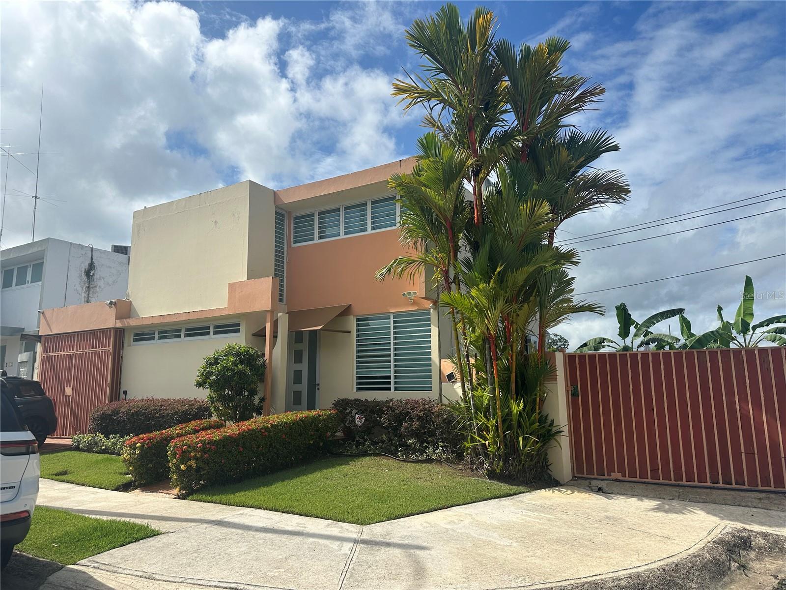 2 Alturas De Rio Bayamon, PR