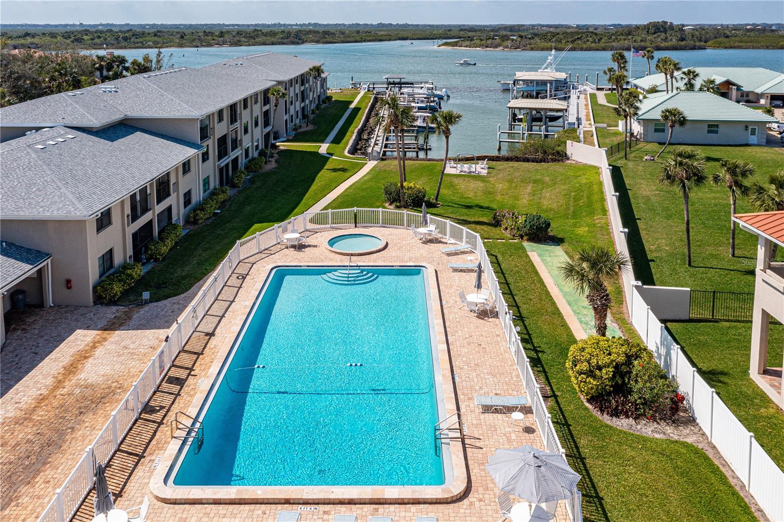2100 Peninsula Avenue, FL