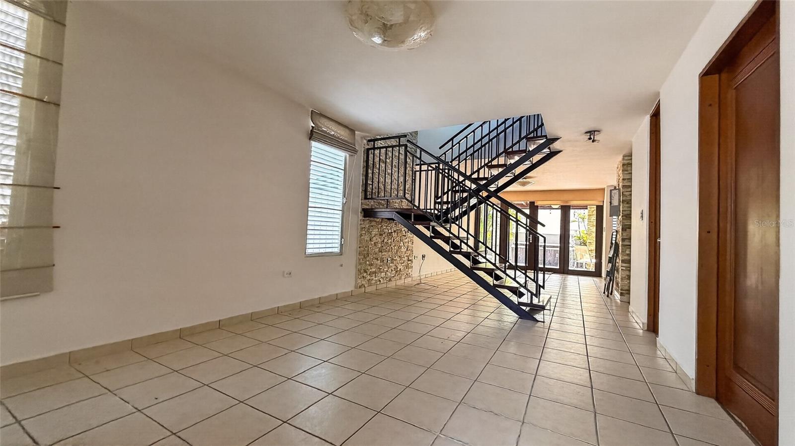 M5 River Gardens, Principal, PR