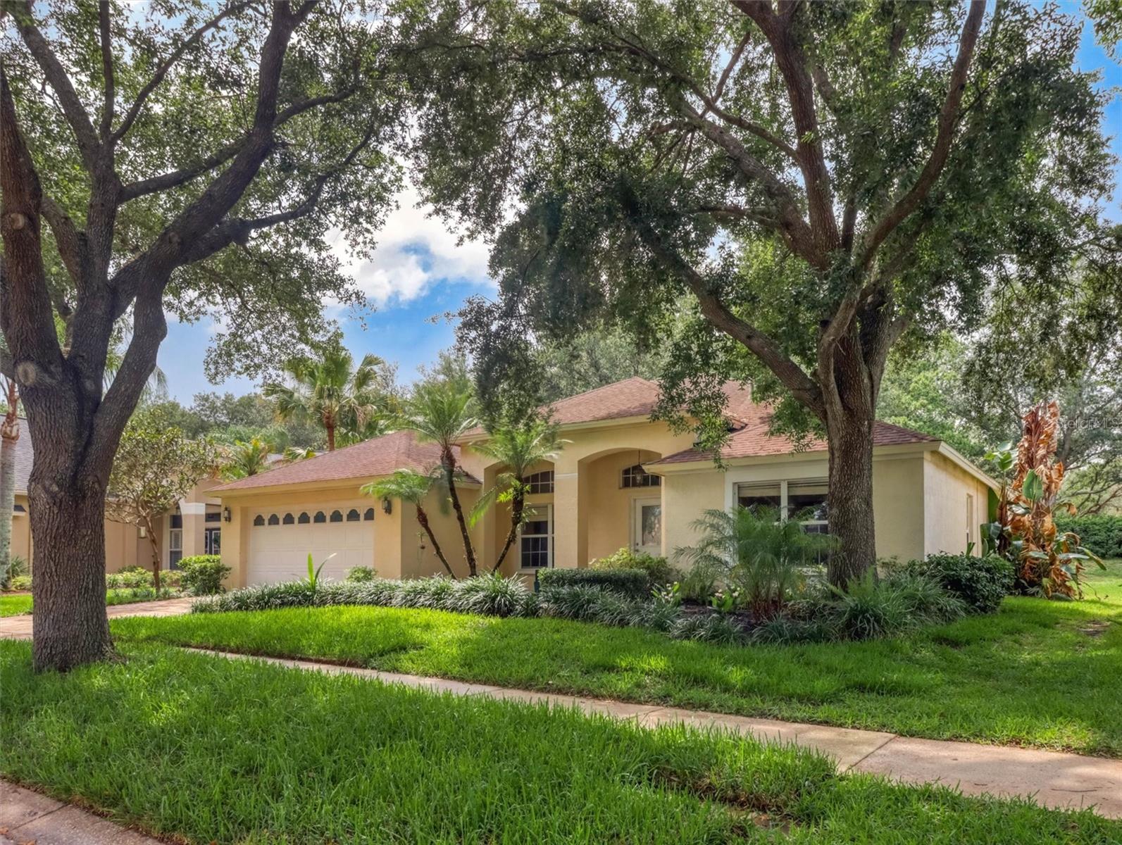 10110 Whisper Pointe Drive, FL