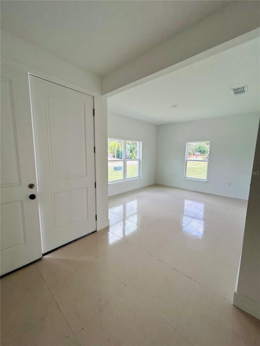 239 Greenbrier Avenue, FL