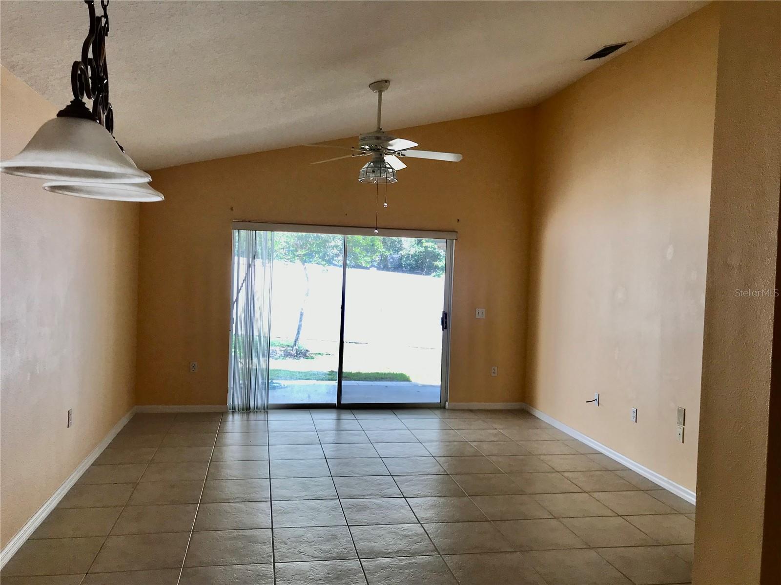124 Easton Circle, FL