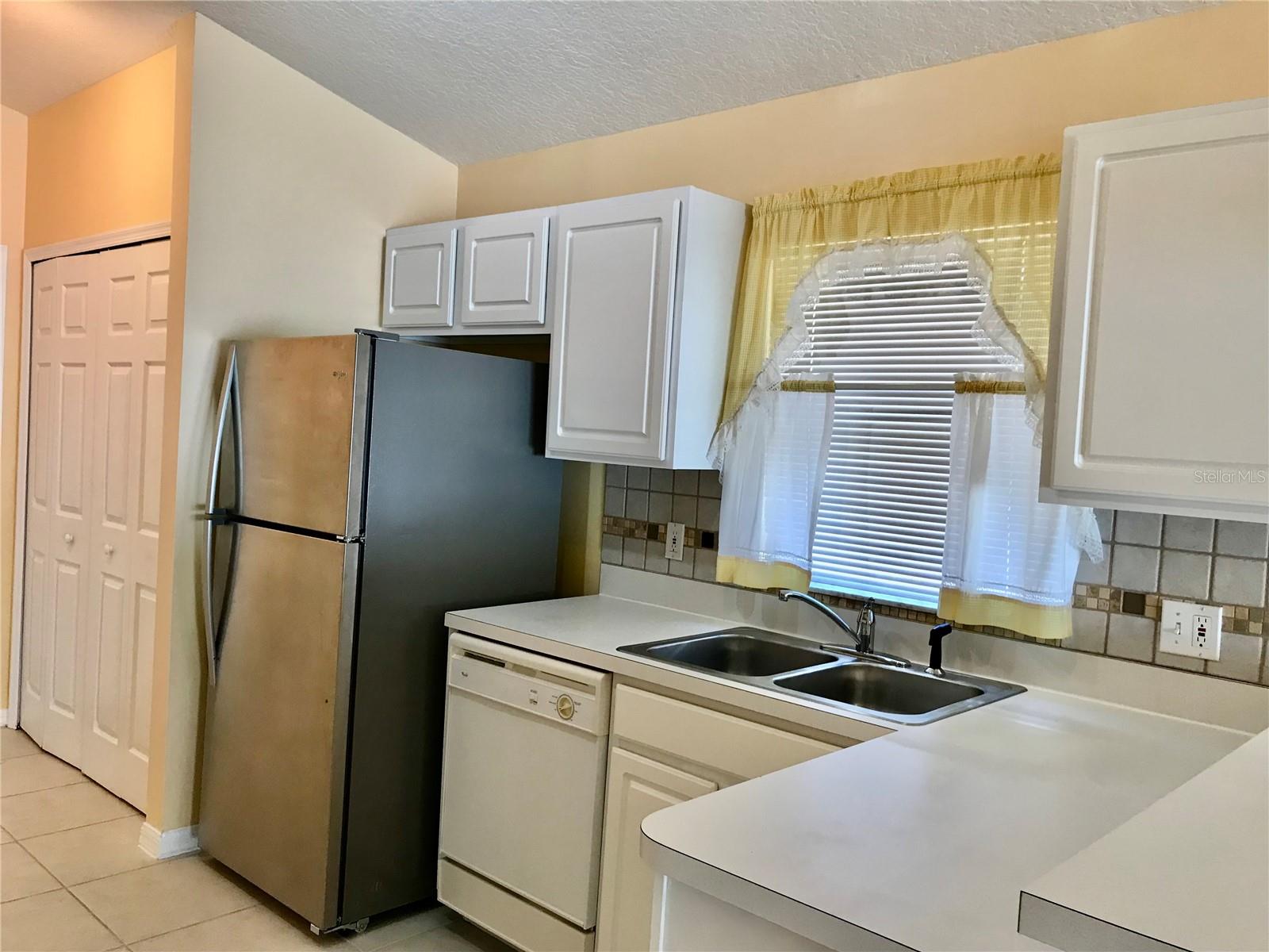 124 Easton Circle, FL