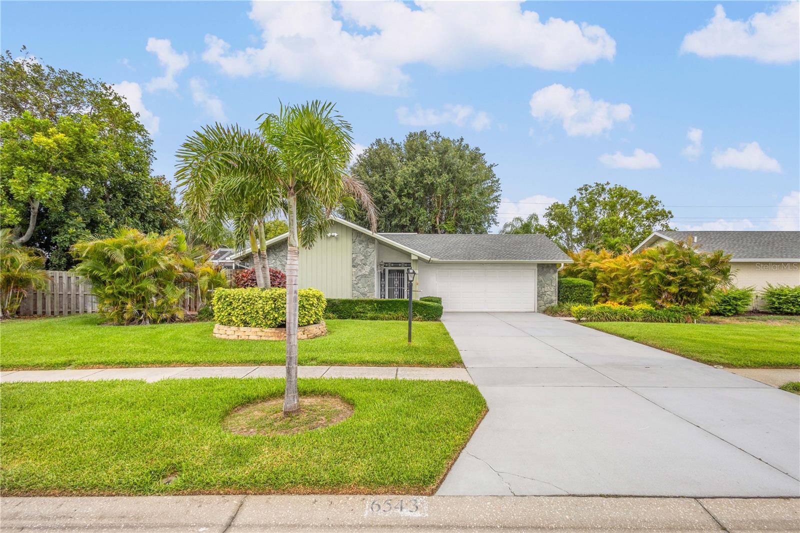 6543 Waterford Circle, FL