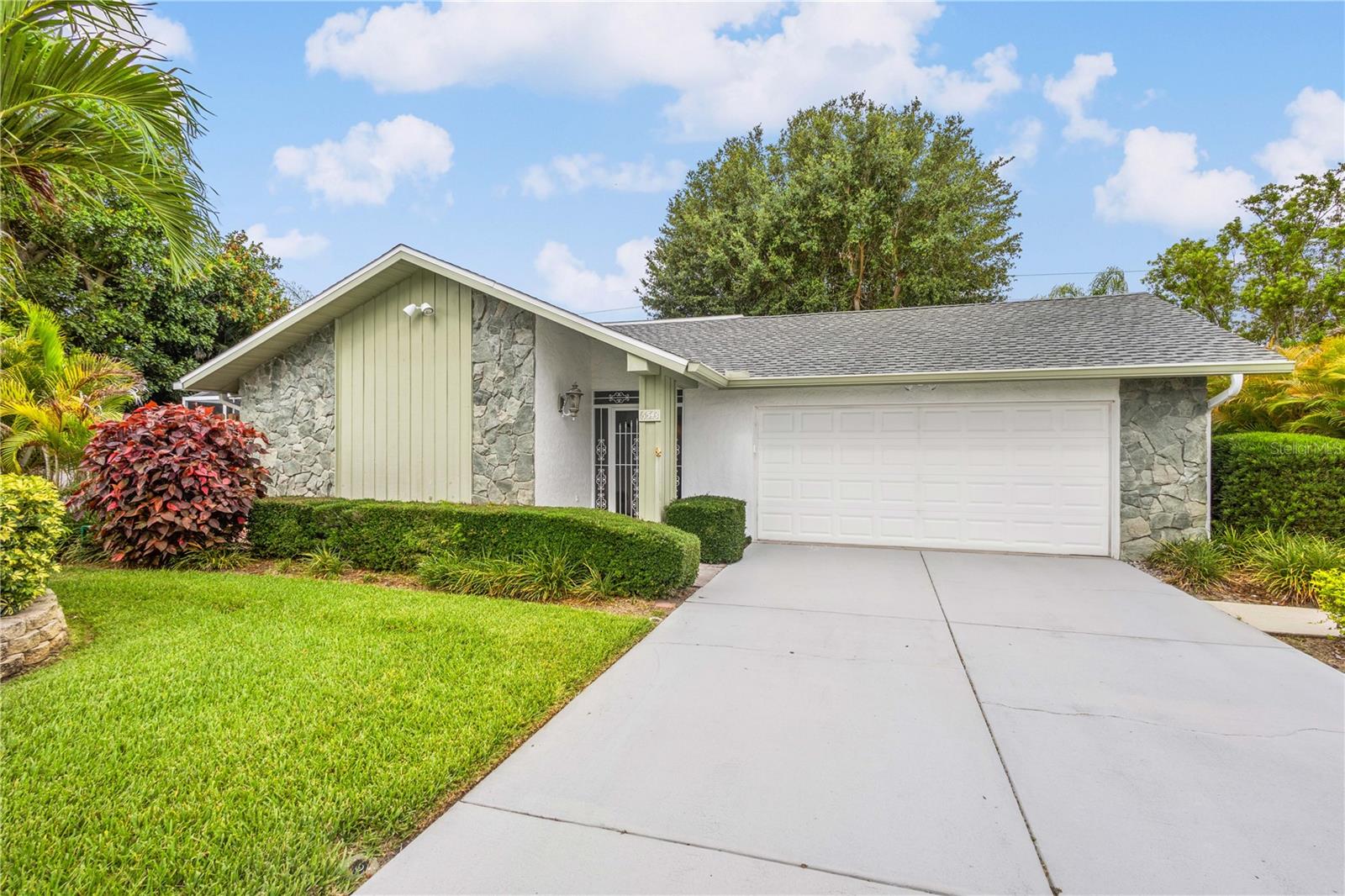 6543 Waterford Circle, FL