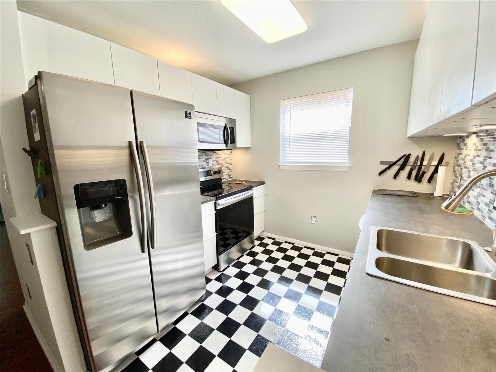 225 Tropical Trail, FL
