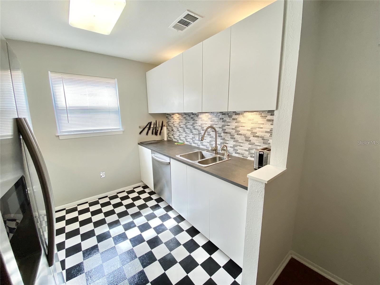 225 Tropical Trail, FL