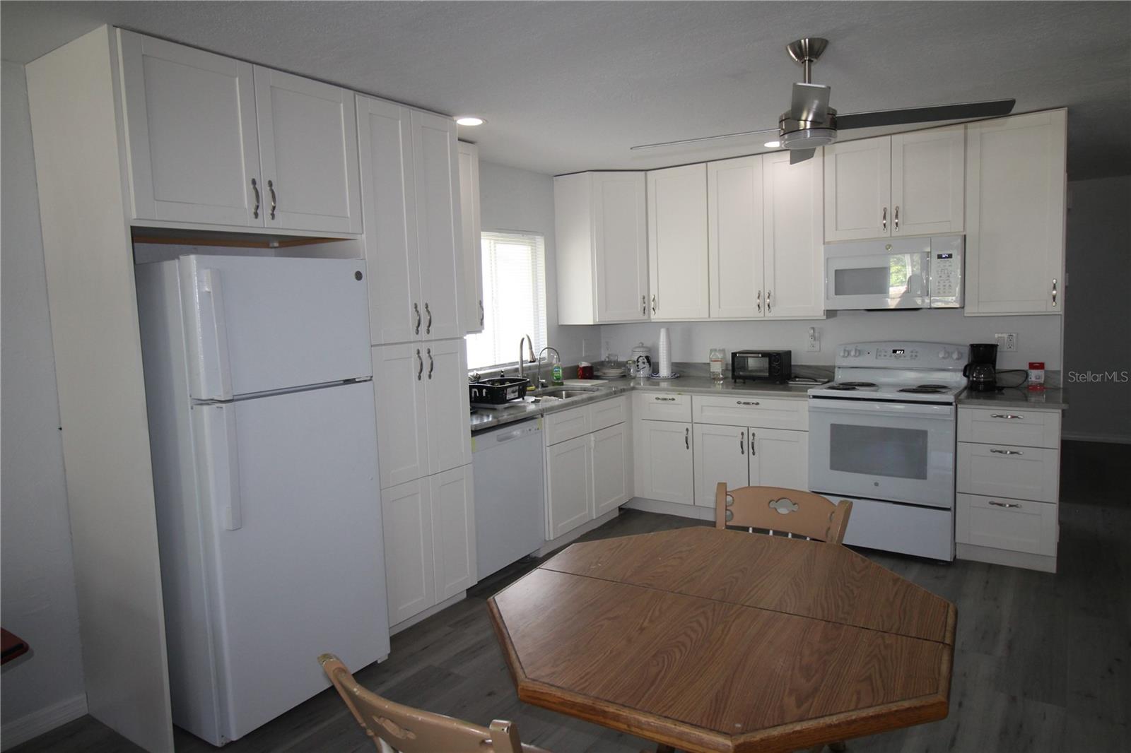 812 Oleander Avenue, FL