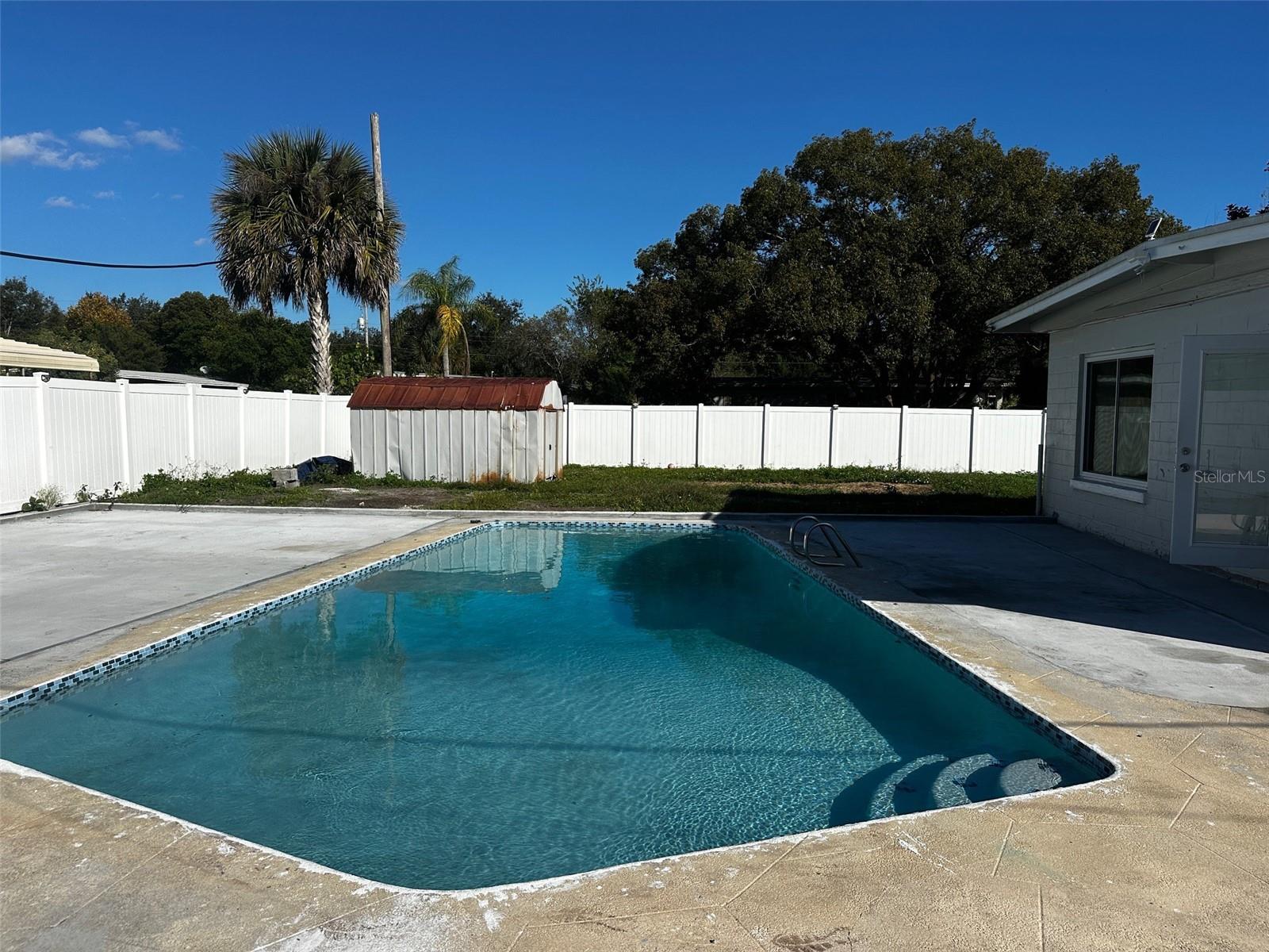 156 Pinecrest Dr, FL