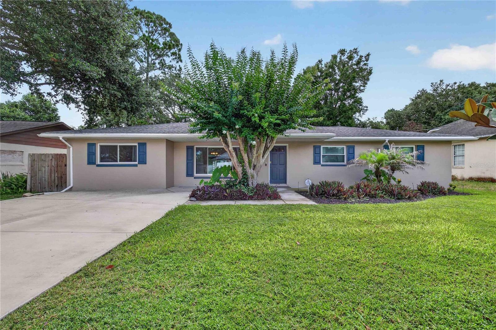 27638 Lisa Drive, FL