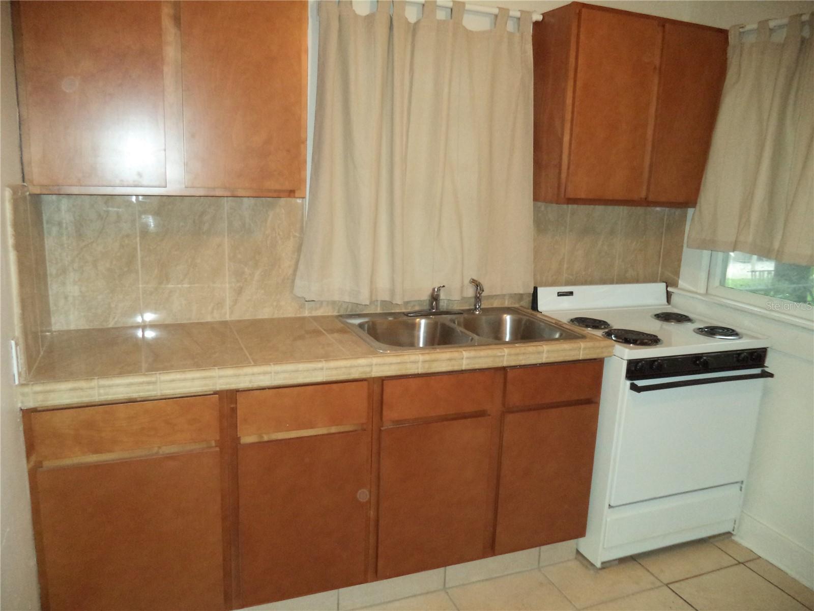 750 7th Avenue, FL