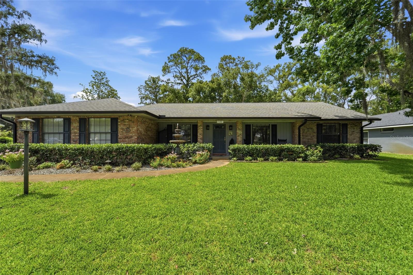 386 Lake Charles Road, FL