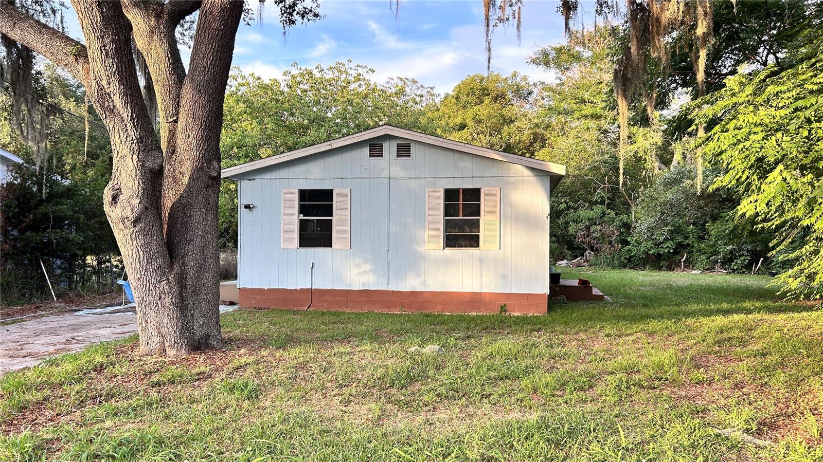 1203 Parkwood Avenue, FL
