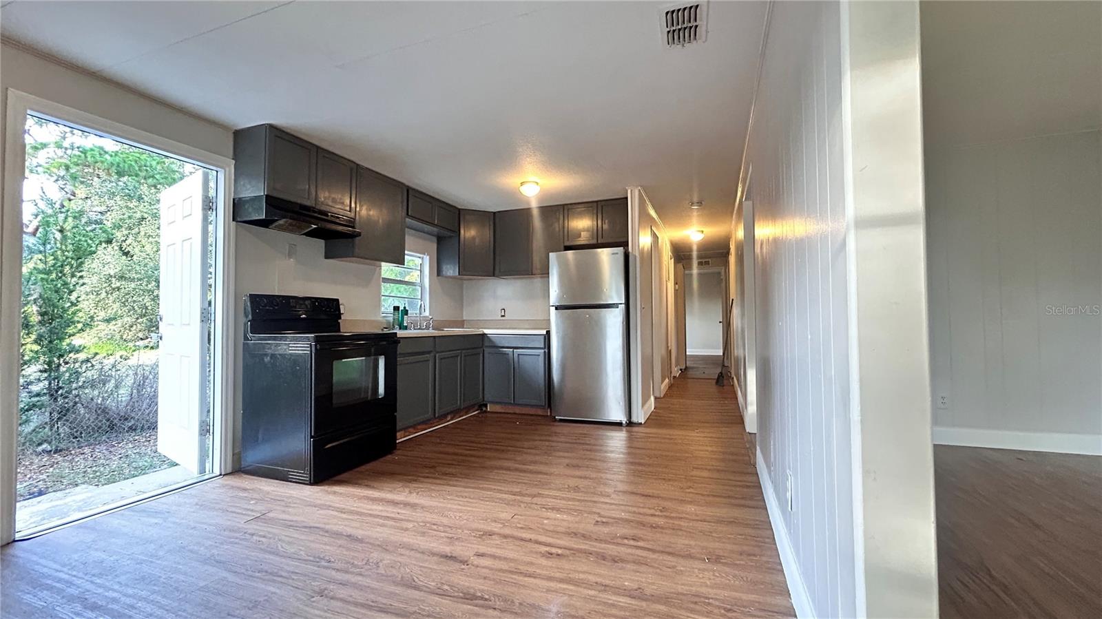 1203 Parkwood Avenue, FL