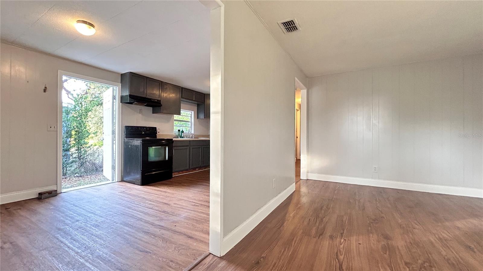 1203 Parkwood Avenue, FL