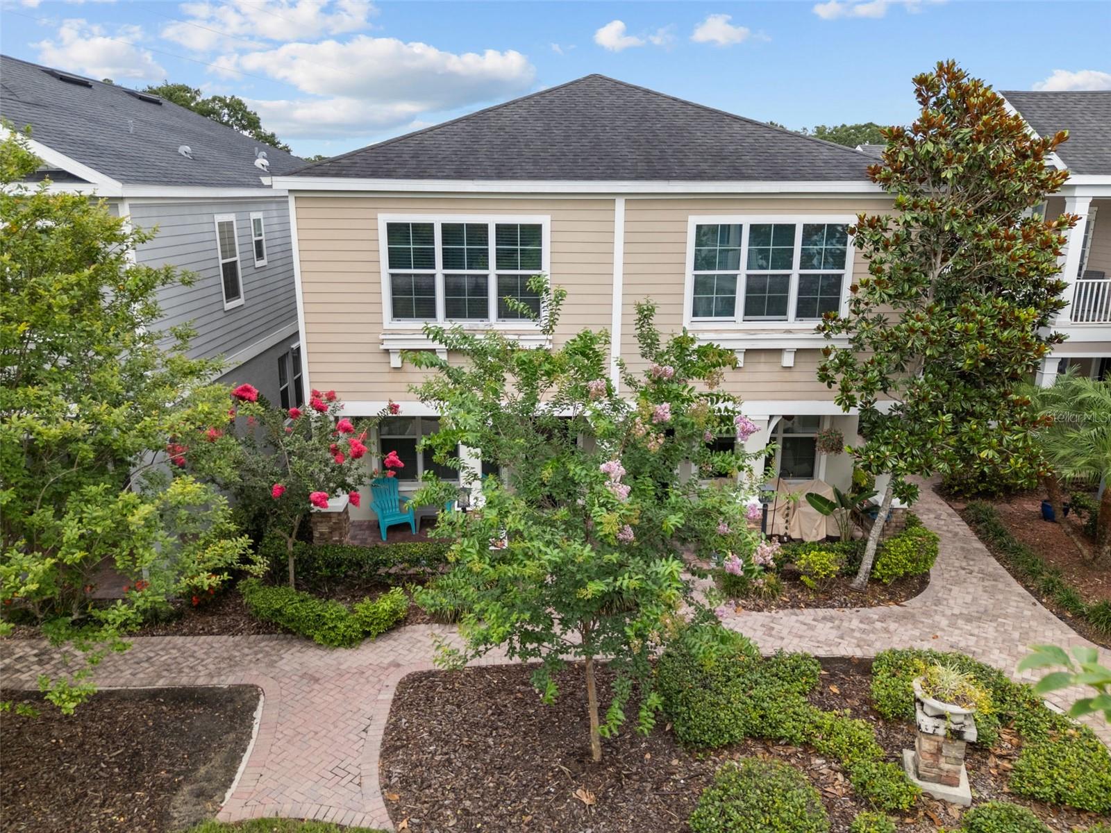 423 Aurora Way, FL