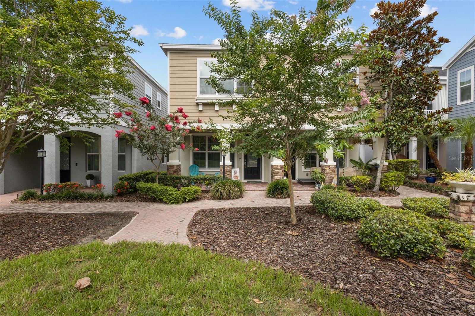423 Aurora Way, FL